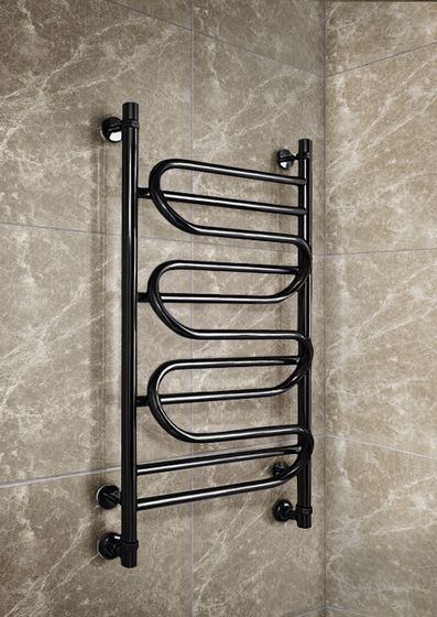 Illuzia - водяной полотенцесушитель из нержавеющей стали черного цвета