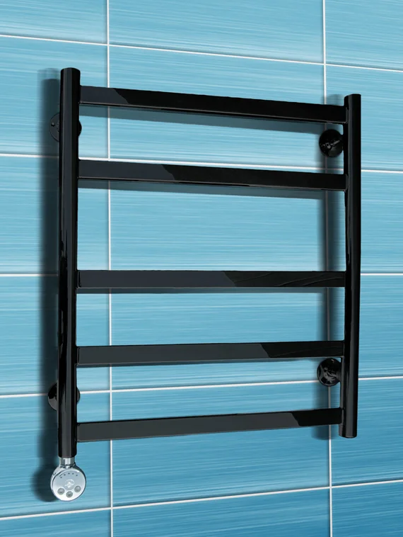 Maxima - полотенцесушитель круглым и квадратным профилем