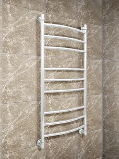 Galant White - белый водяной полотенцесушитель со слегка выгнутыми перекладинами, 500х500 мм