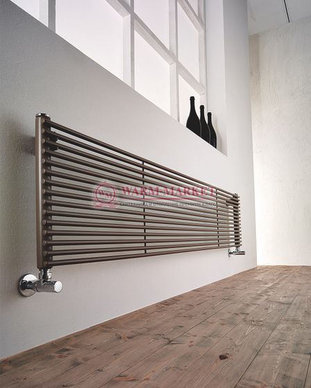 Вертикальный дизайн радиатор Antrax IT AV 13 s/d