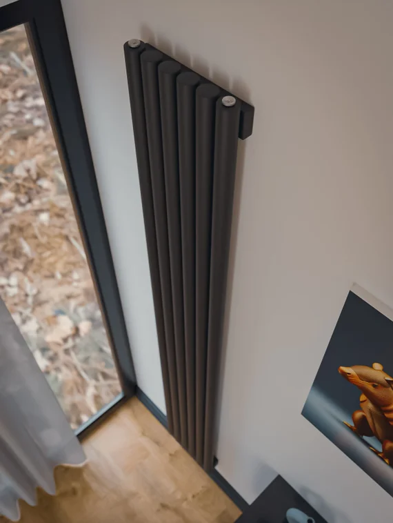 Bronto Soma V - вертикальный трубчатый радиатор высотой 2000 мм, нижнее разнесенное подключение