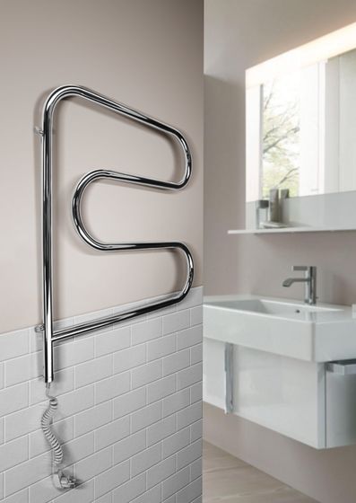 F-образный поворотный полотенцесушитель с малым энергопотреблением