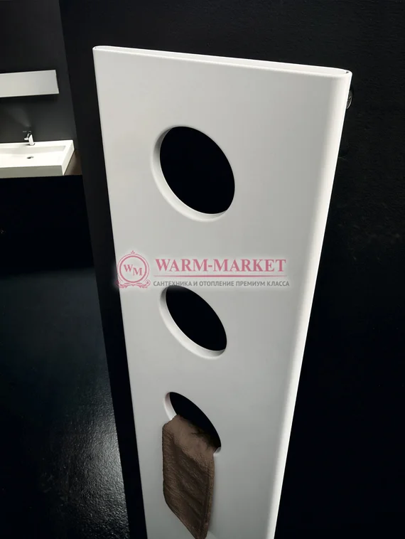 Вертикальный дизайн радиатор Antrax IT Treo