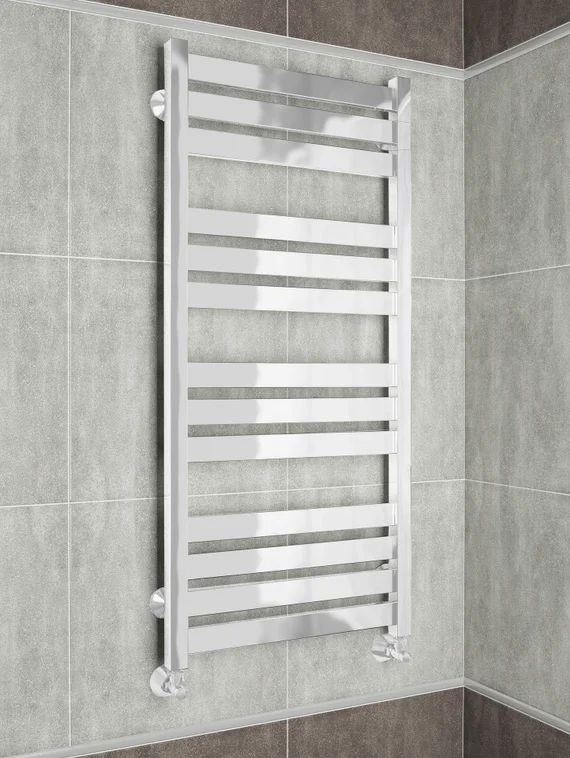 Latte White - белый дизайн полотенцесушитель с квадратными вертикалями.